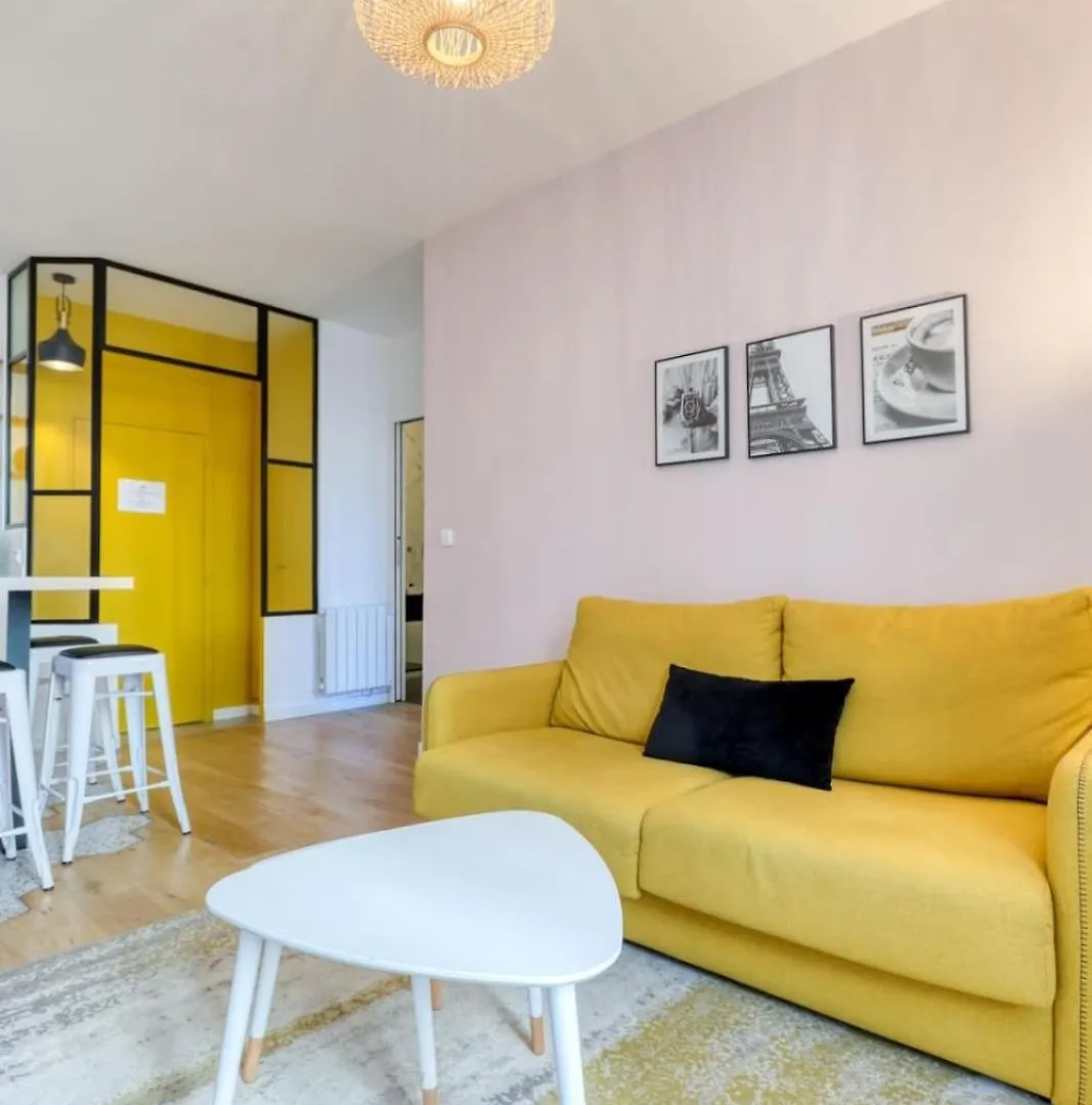 Pink Design 2Bdr Flat In The Heart Of Bastille Paris