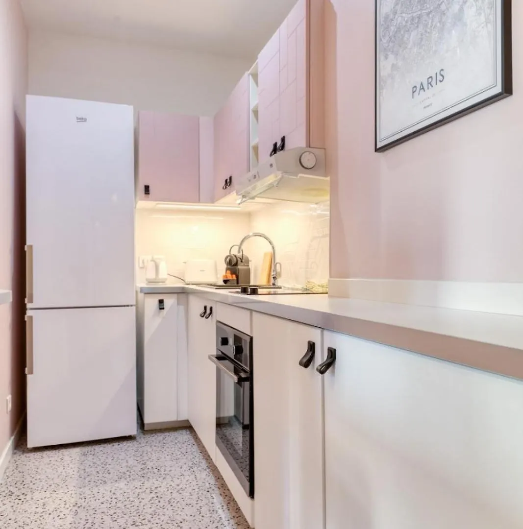 Pink Design 2Bdr Flat In The Heart Of Bastille Paris