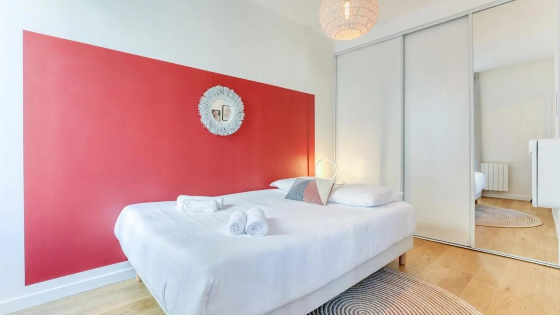 Apartment Pink Design 2Bdr Flat In The Heart Of Bastille Paris France