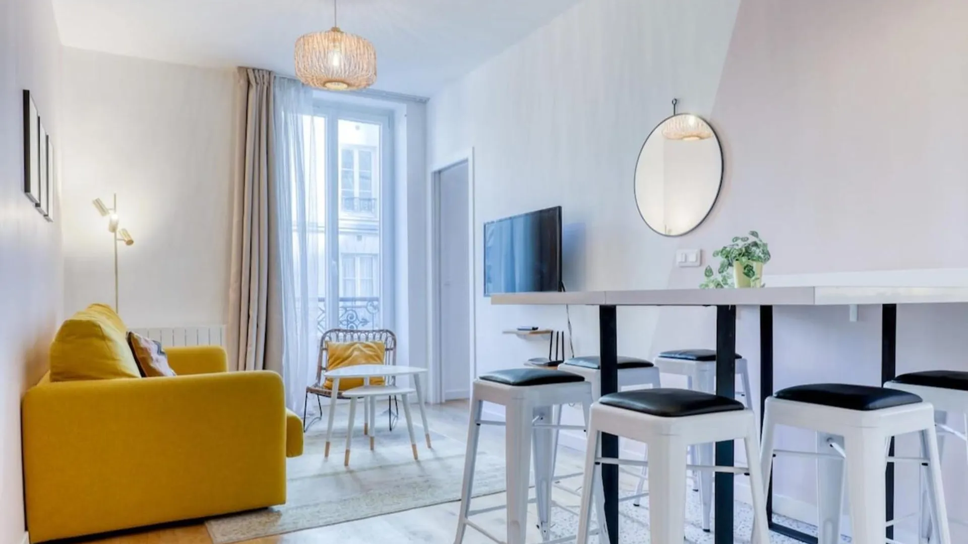 Apartment Pink Design 2Bdr Flat In The Heart Of Bastille Paris